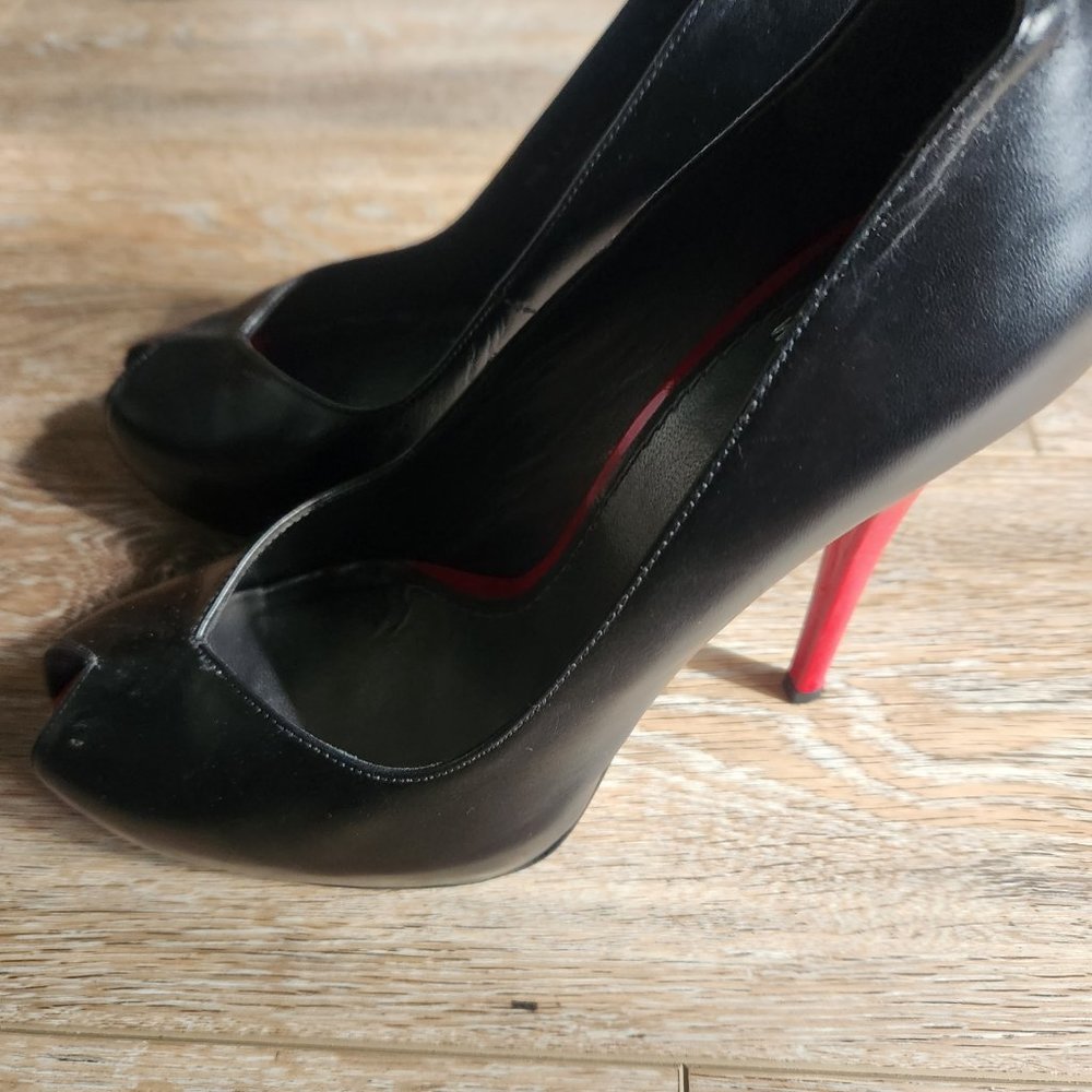 Stuart Weitzman Black high heels - Picture 2 of 8
